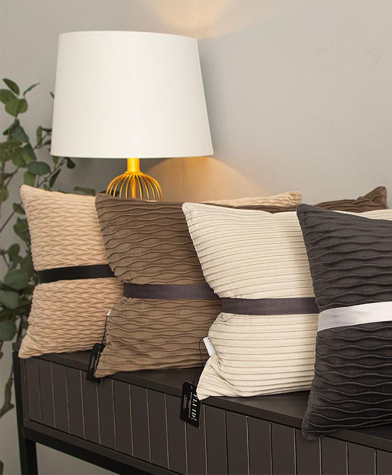 Lira Insert Pillow